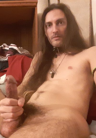 Long Haired Warlock Makes a Homemade Jackoff Vid